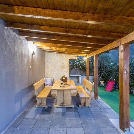 Holiday Home Dijamant Kučiće 外观 照片