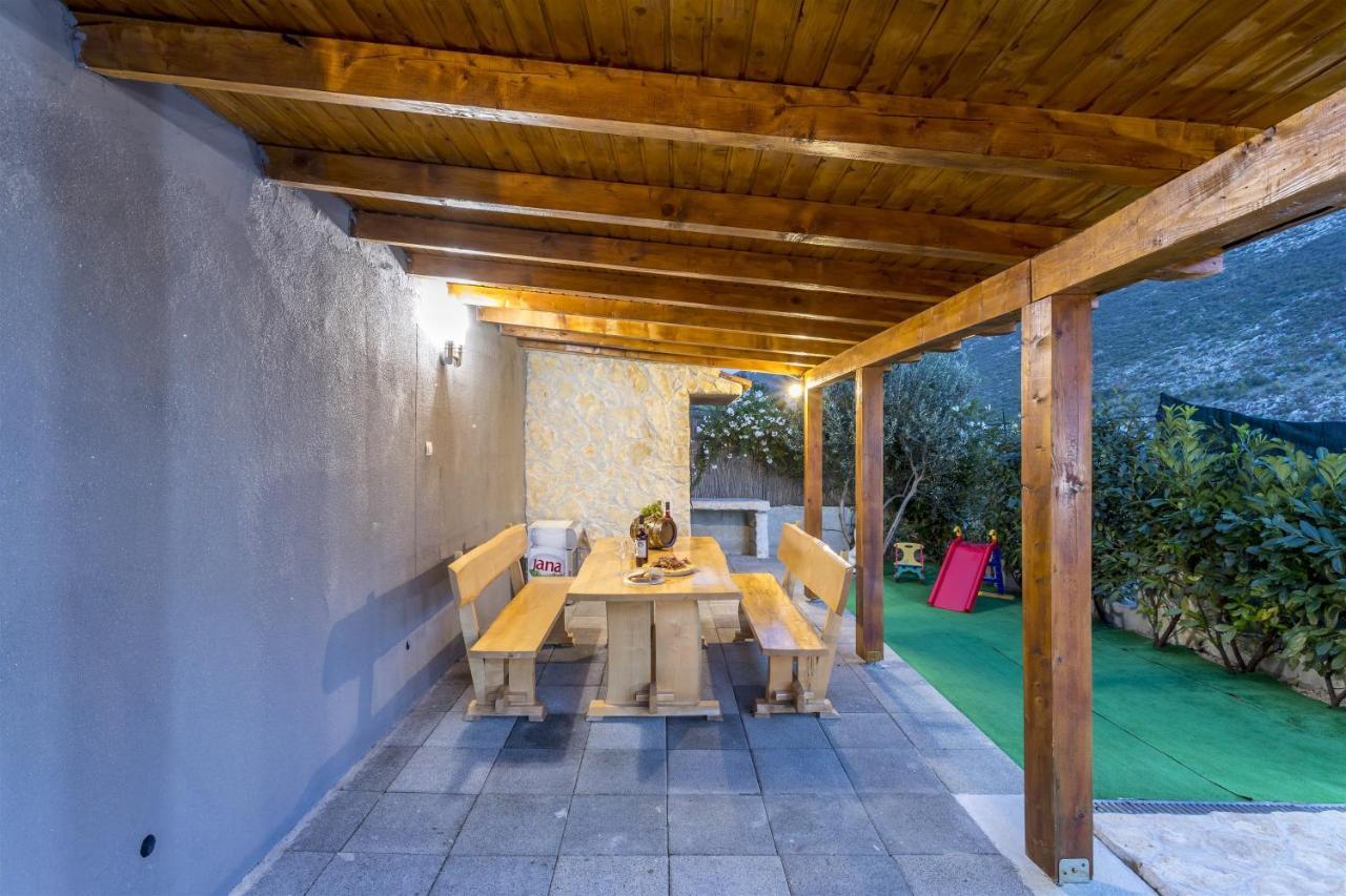 Holiday Home Dijamant Kučiće 外观 照片