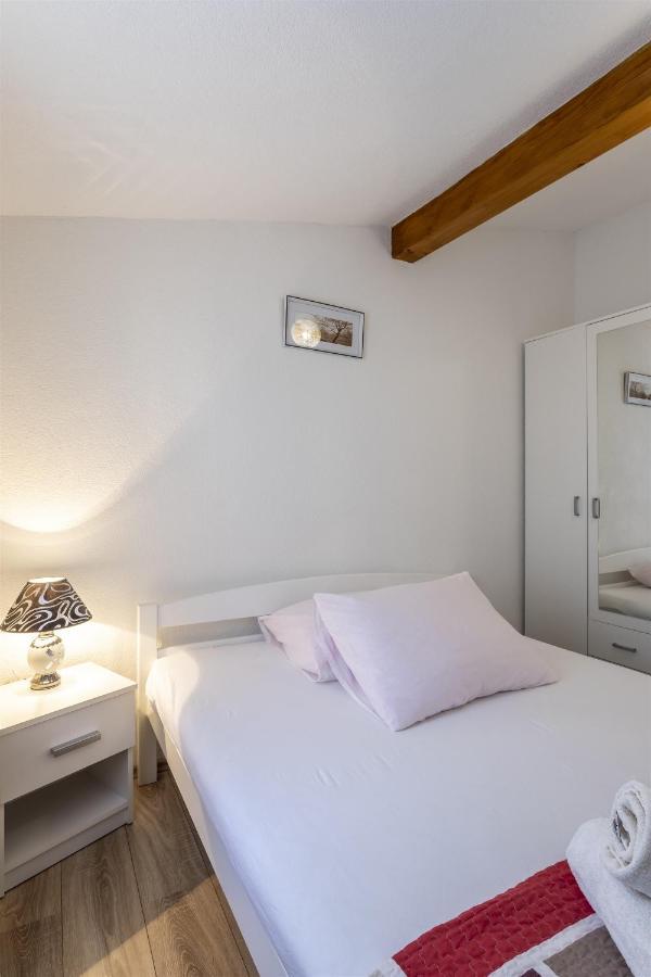 Holiday Home Dijamant Kučiće 外观 照片
